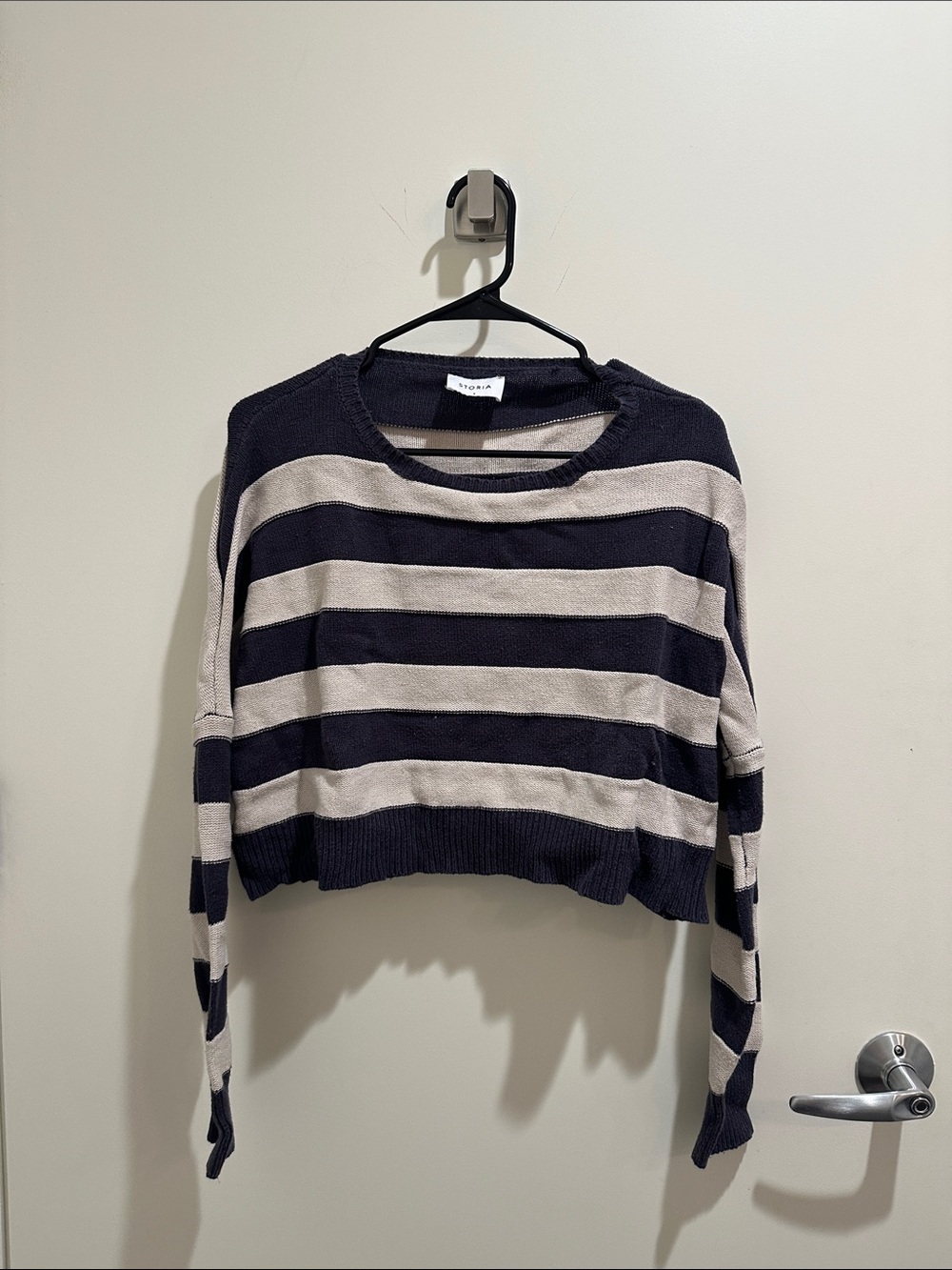 Storia Navy and Beige Striped Cropped Sweater